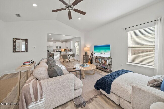 Photo - 118 Butler Cv