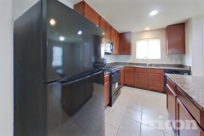 Photo - 930 Salado Slough Ln