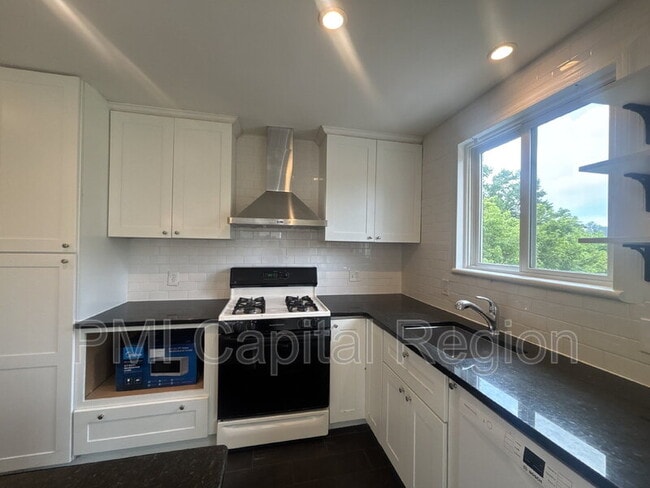 Photo - 2929 Terrace Dr