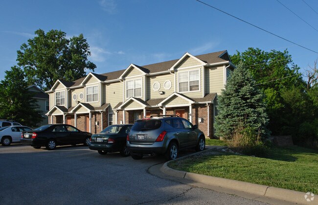 Courtside Townhomes, LLC
