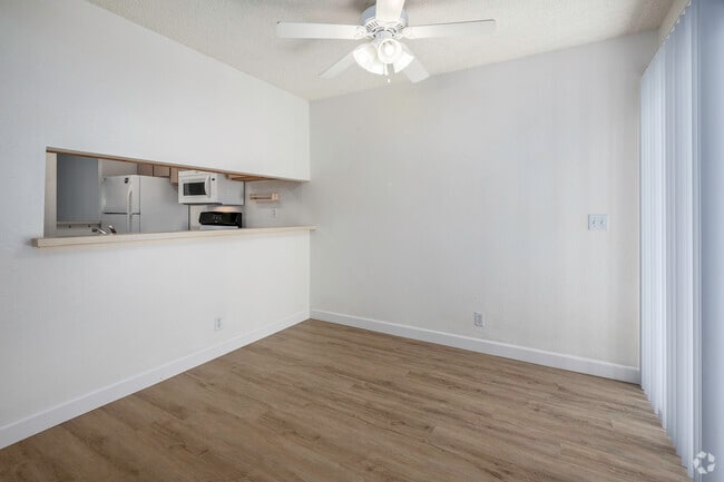 2BR, 1.5BA - 950SF - Dining Room - Le Tournesol