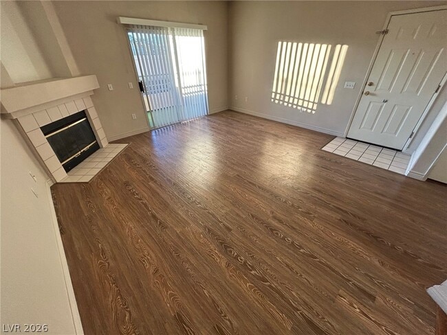 Photo - 5415 W Harmon Ave Unidad 1022