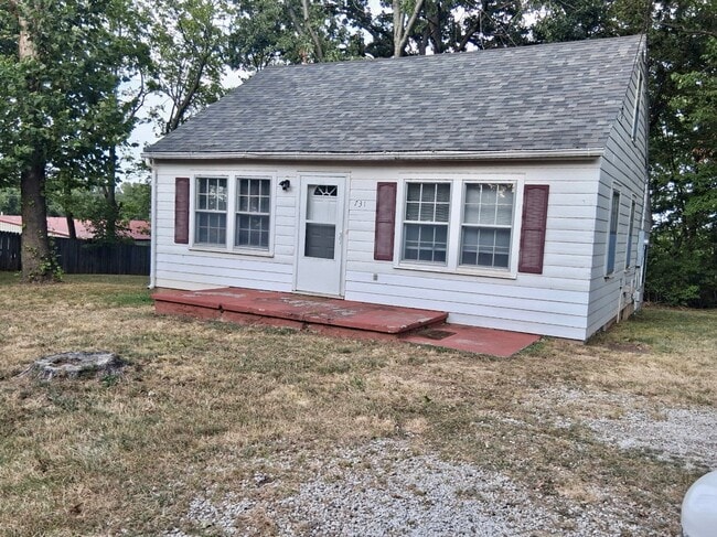Building Photo - 731 Rex Ave