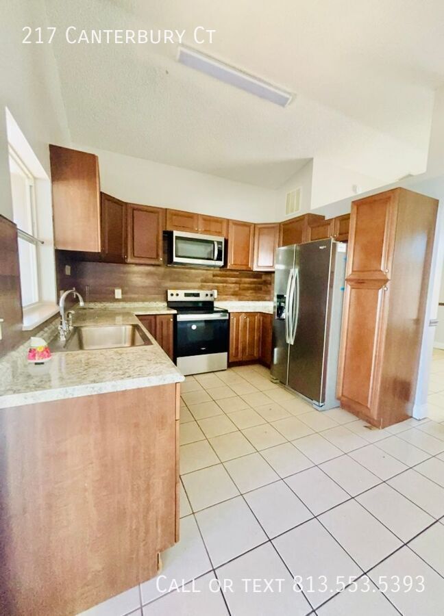 Photo - 217 Canterbury Ct