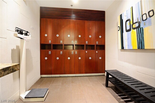 Building Photo - 4575 Dean Martin Dr Unit 1004