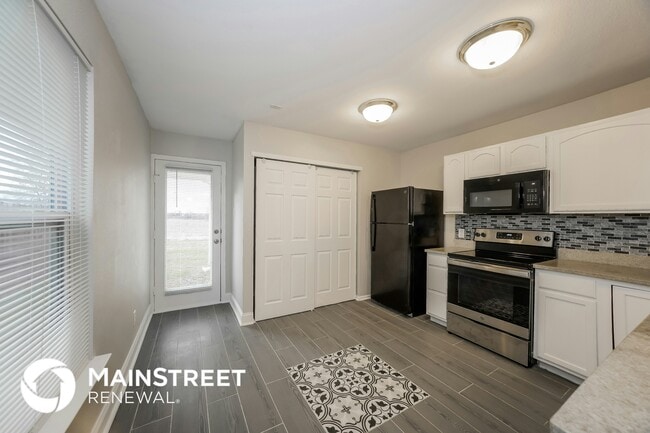 Photo - 8431 Sansa St