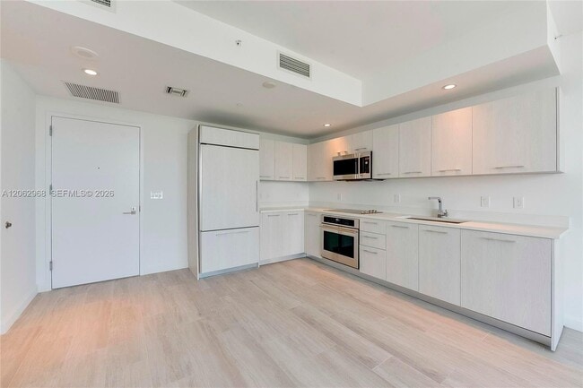 Photo - 55 SW 9th St Unit 3507
