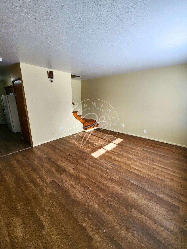 Photo - "Charming 2-Bedroom Retreat with Spacious 1000 Sq Ft in Toledo – Ideal for Comfortable Living!" Unidad #4