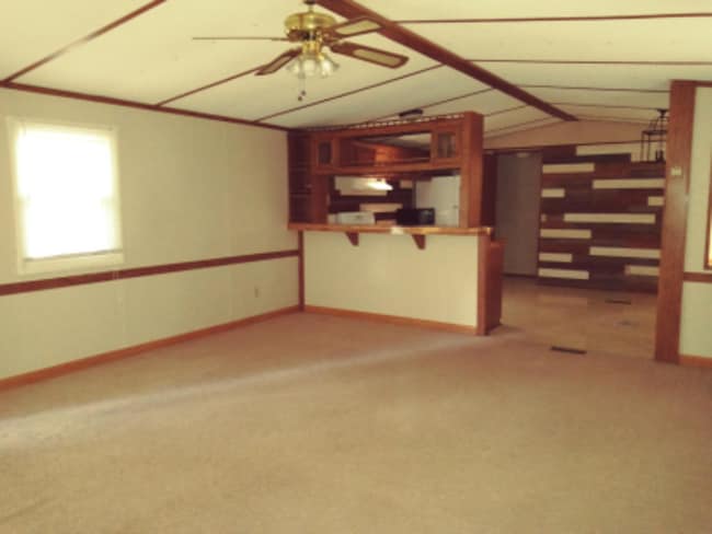 Photo - 611 Herron Rd