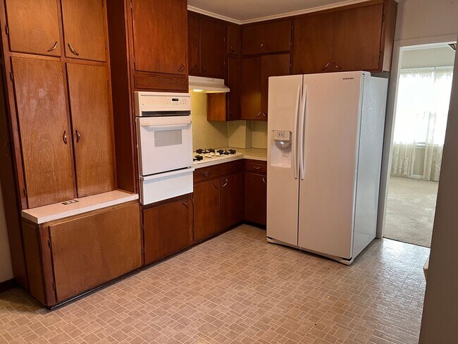 Photo - Sweet COZY ~ 3 Bedroom 1 Bath in the heart of Tahlequah