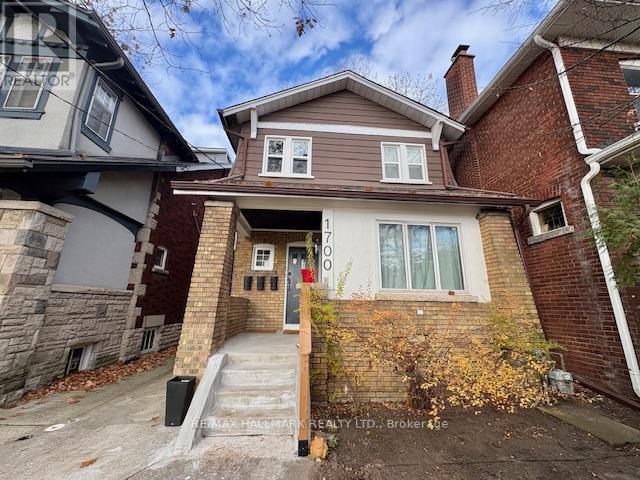 Photo - 1700 Gerrard St E