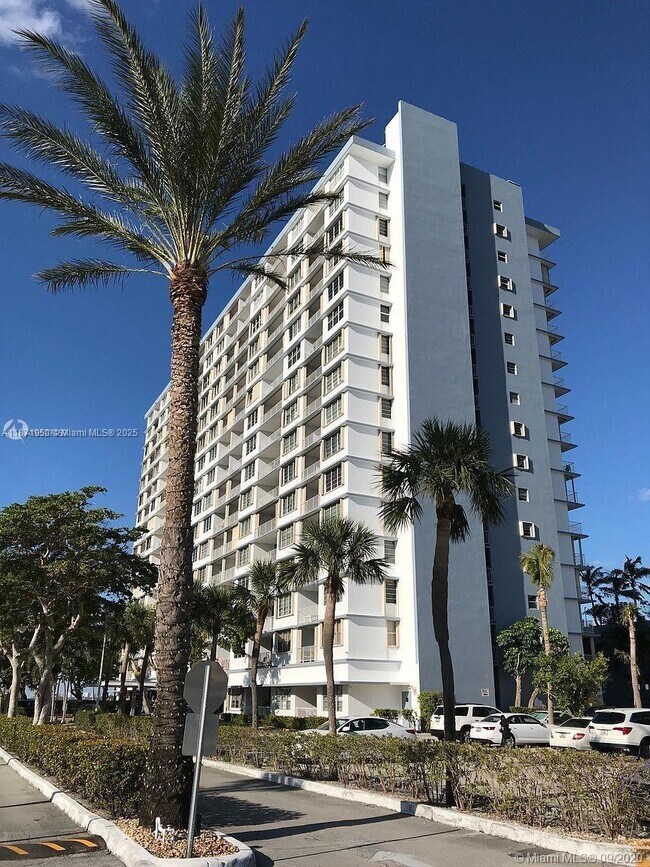 Building Photo - 1865 79th Street Causeway Unit 7L Rental