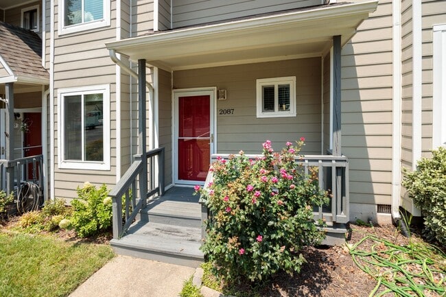 Photo - Charming 2 Bedroom/1 Bath Townhome in Henrico ***Available Early September***
