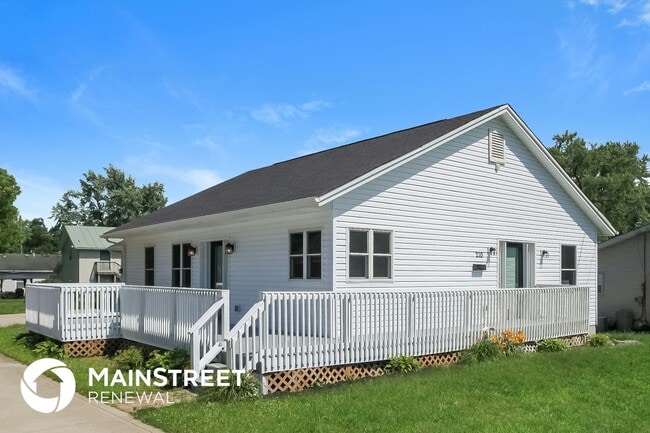 210 Frank St