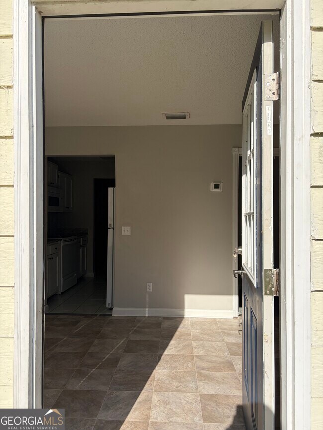 Photo - 736 Morningside Ln