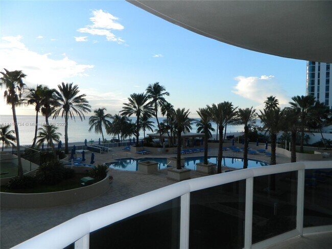 Photo - 17555 Collins Ave