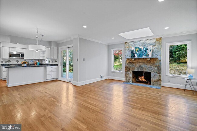 Photo - 8016 Birnam Wood Dr