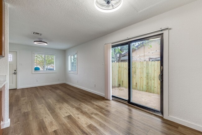 Photo - Charming 3-bedroom duplex nestled in the heart of the Great Northwest