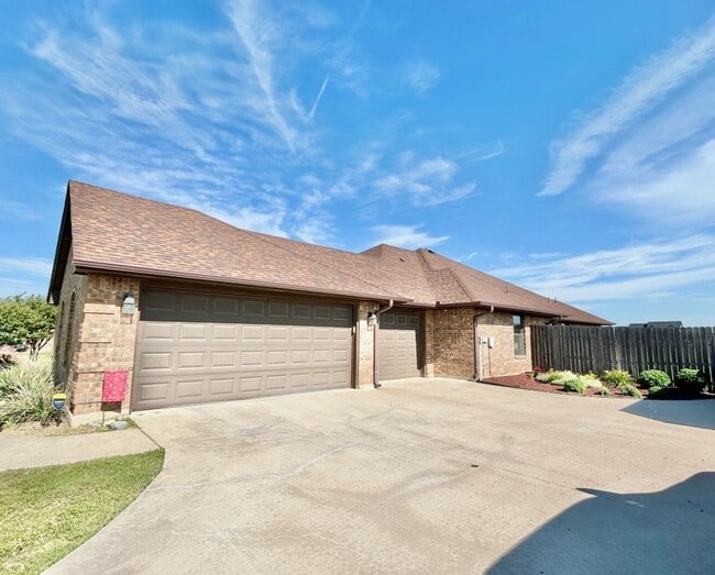 Photo - 8470 SW Sun Valley Dr