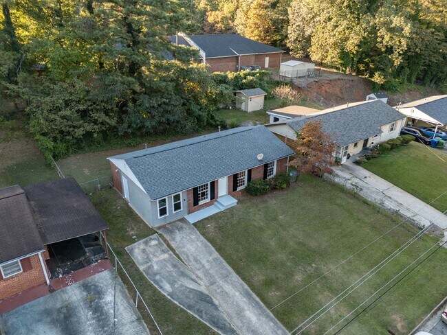 Photo - 2194 Baywood Dr SE