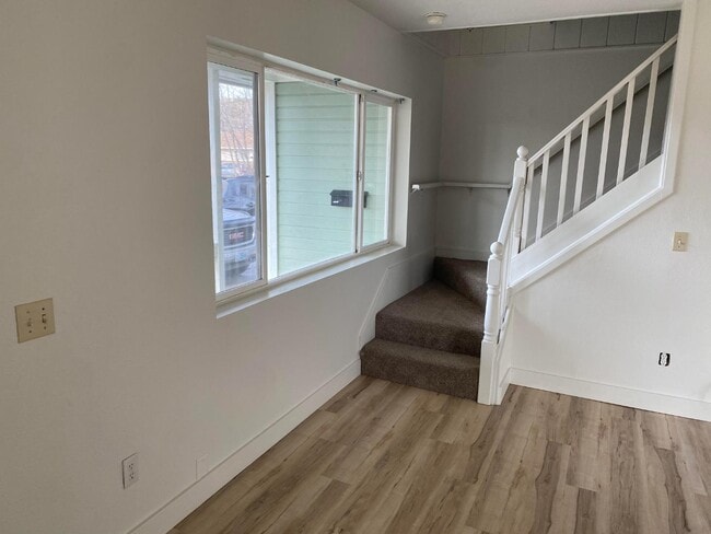 Photo - 2205 Oak Ave