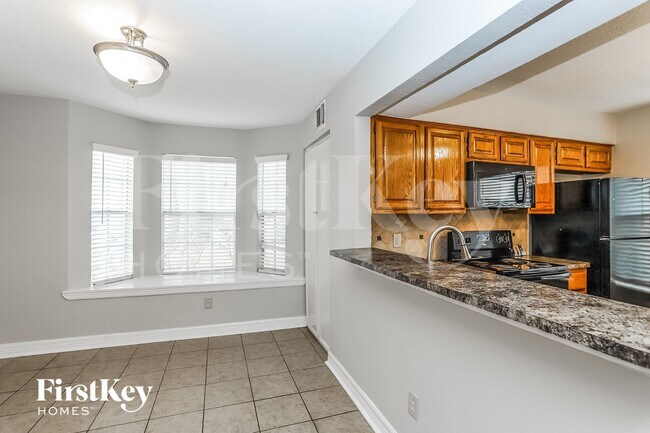 Photo - 3210 Lake Stream Dr