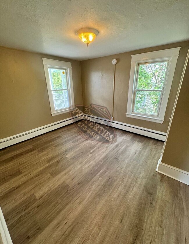 65 Kennedy Memorial Dr Unit 2