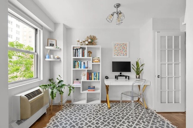 79 W 12th St Unit 25F