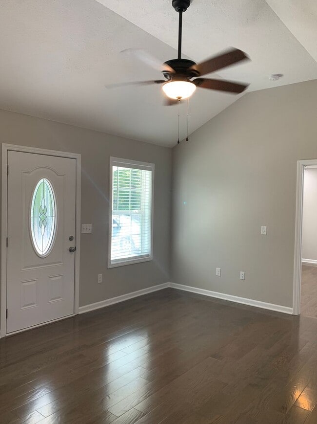 Photo - Charming 3 Bedroom Home in Private Setting in Tullahoma...