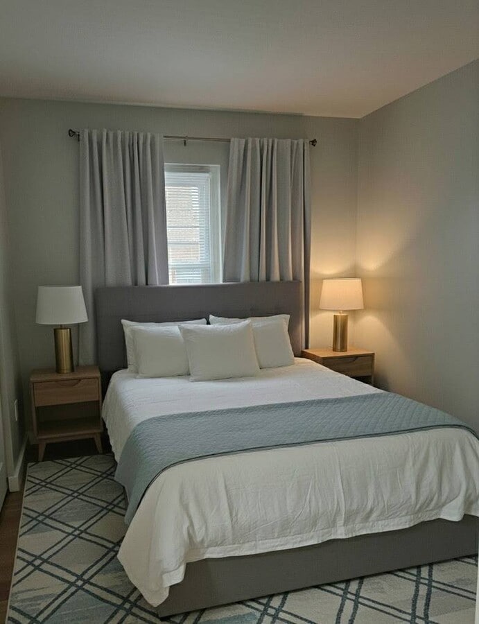 Photo - 13 N College St