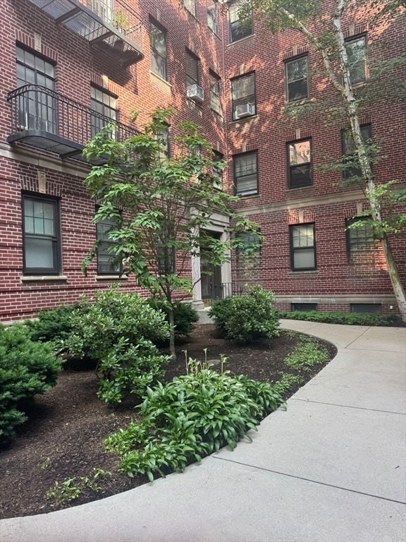 Building Photo - 38 Linnaean St Unit 3