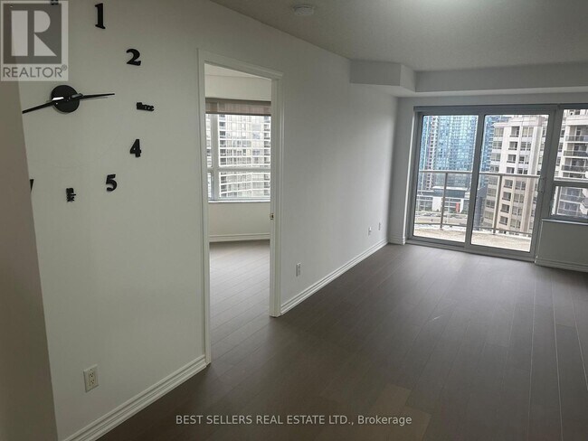 Photo - 25 Kingsbridge Garden Cir Unit 2321