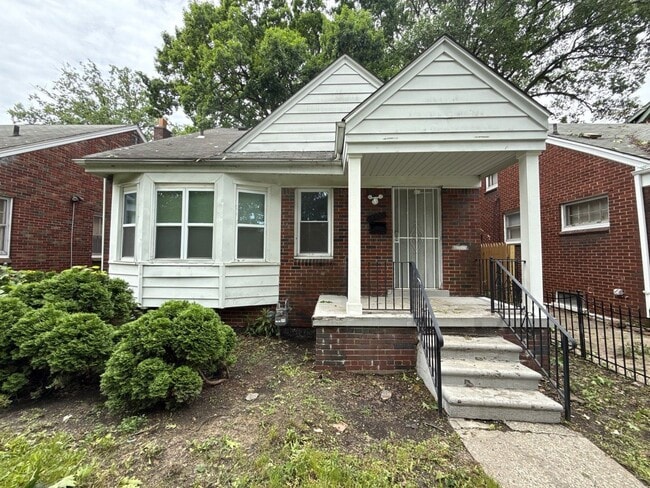 Renovated 3-Bedroom Home - We Welcome Sect... - Renovated 3-Bedroom Home - We Welcome Sect...