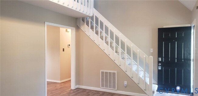 Photo - 7166 Full Rack Dr