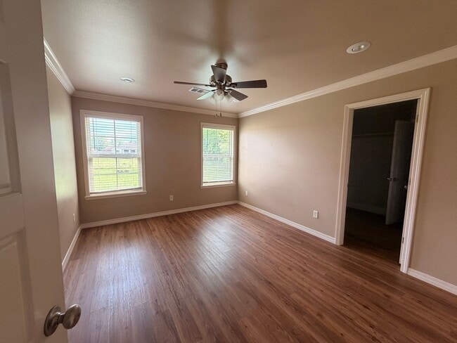 Photo - Come take a look at this three bedroom and two full bathroom home in Russellville, AR.