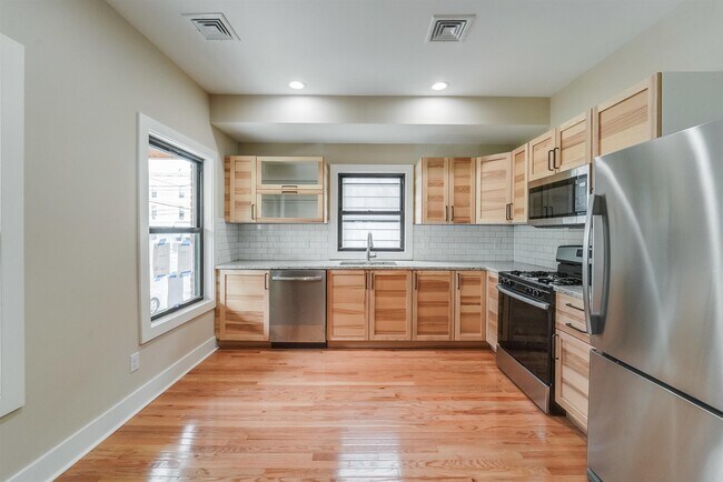 Photo - 58 Hutton St Condo Unit 2