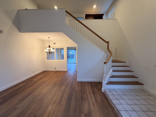 Photo - 27 Surfbird Ln