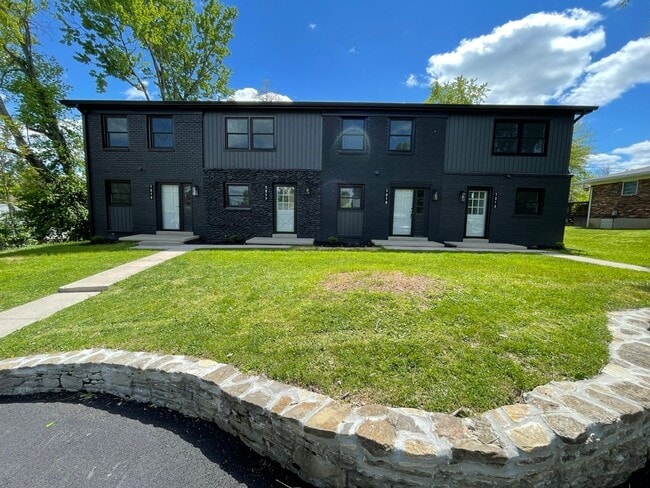 Building Photo - Fully Furnished Mid Term Near Shelbyville Country Club! Unit 1217 Mary