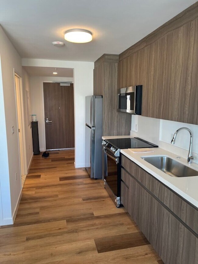 Building Photo - Studio at Park on Keeaumoku Unit 2408R