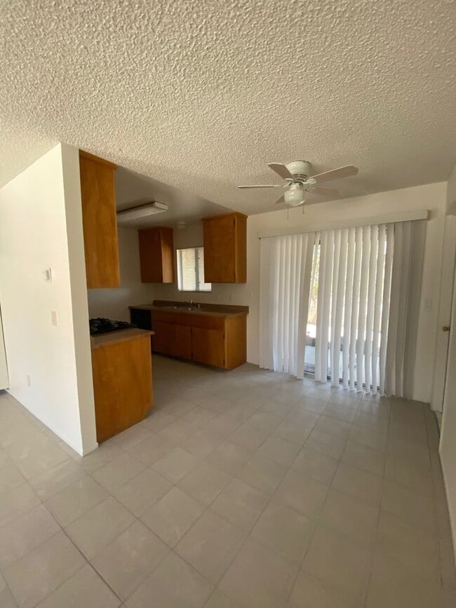 Photo - 7455 Fox Trl Unidad Hoang Phan