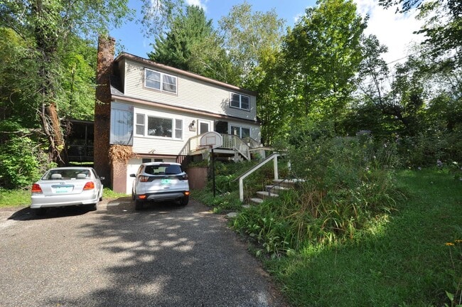 Photo - 293 Barnumville Rd