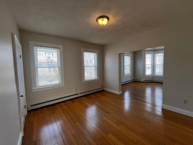 Photo - 71 Sutton St Unit 2nd