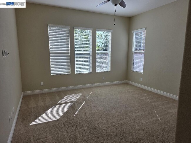 Photo - 2028 Tempranillo Ln