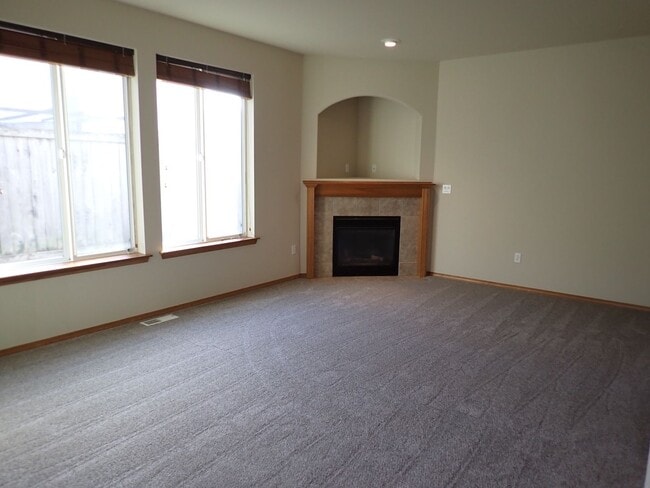 Photo - Beautiful 5 Bedroom Puyallup Home