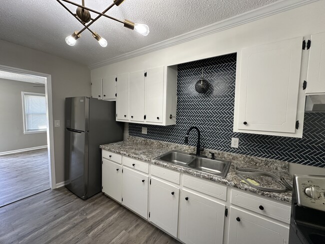 Photo - Newly renovated duplex - 107A Sador St, Cherryville, NC