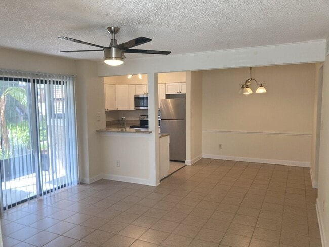 Photo - 2918 Antique Oaks Cir Unit 25