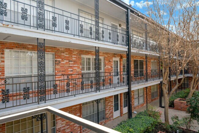 Photo - Chic 1-Bed Oasis with Pool & Walk-In Closets in Central San Antonio – $975/mo