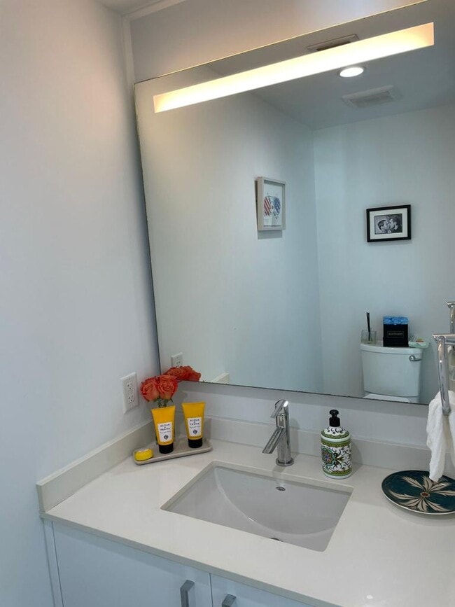 Photo - 770 Claughton Island Dr Unit 807