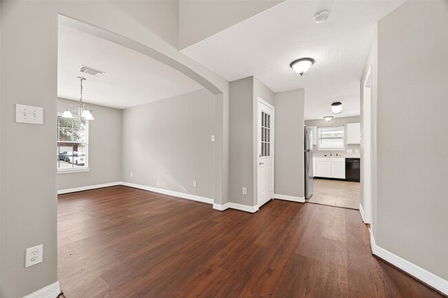 Photo - 1411 Heathcote Ln