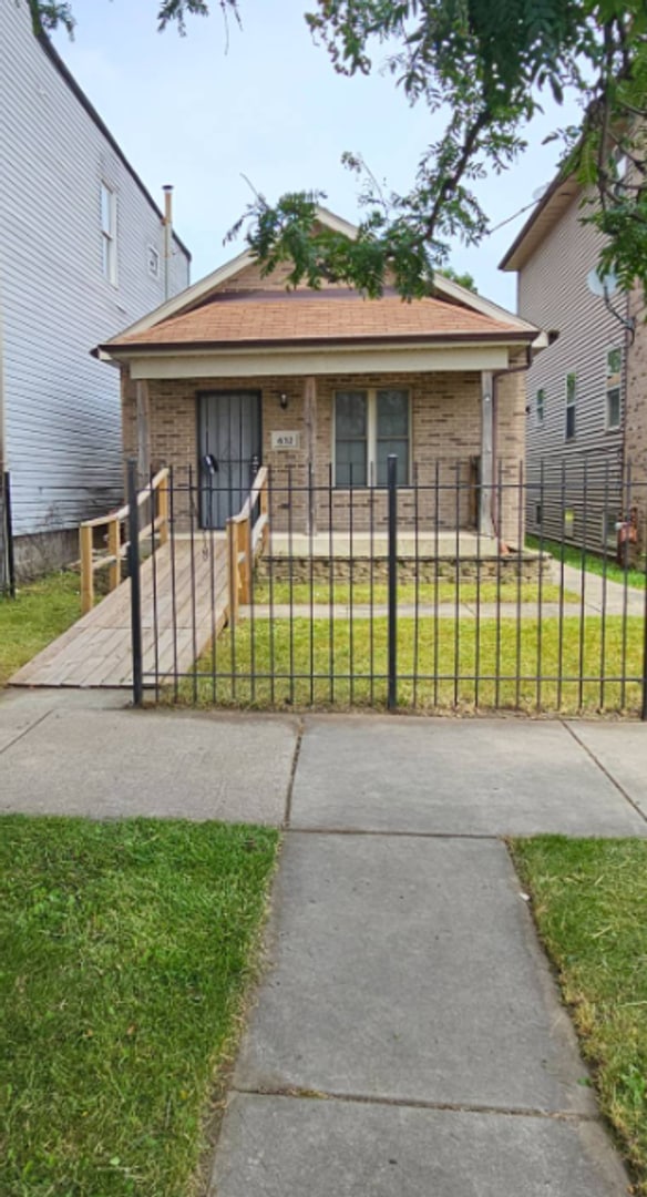 Available 8/1- Single Family home 2Bed 1ba... - Available 8/1- Single Family home 2Bed 1ba...